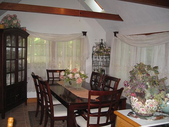 3rd image of 7 Marconi Dr