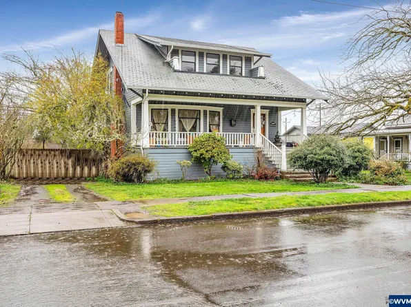 713 Oak St, Brownsville, OR 97327