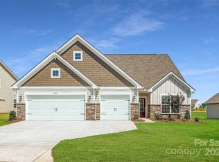 2260 Moon Crest Rd, Lancaster, SC 29720