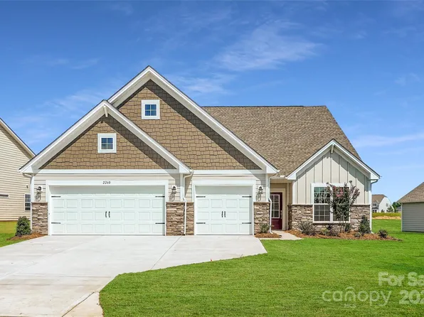 2260 Moon Crest Rd, Lancaster, SC 29720