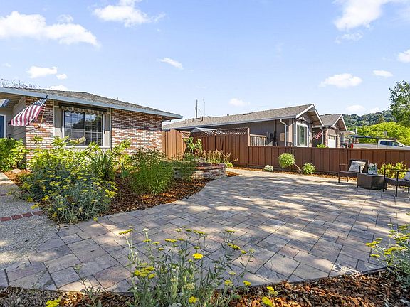 5th image of 6110 Larios Way