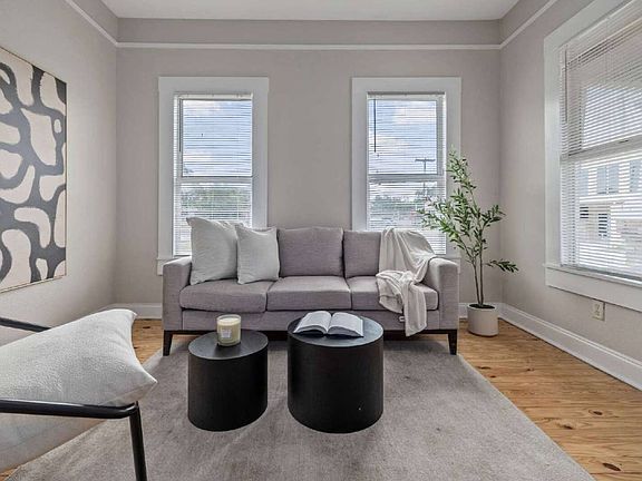 4th image of 2506-1 E Columbus Dr #2