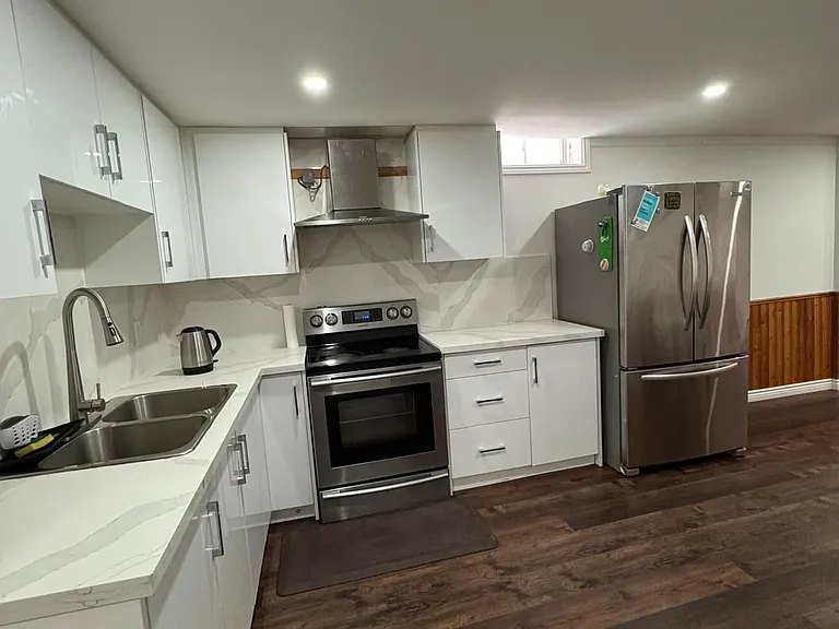 14 Romano Cres #LOWER — Photo 16