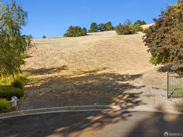 2401 Saddleback Dr, Danville, CA 94506