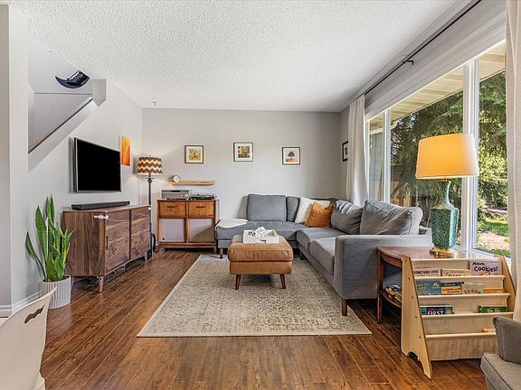 3rd image of 4718 35th Ave NW
