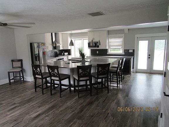2nd image of 1406 Westwind Dr