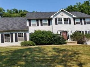 648 Pinnacle Dr, Bunker Hill, WV