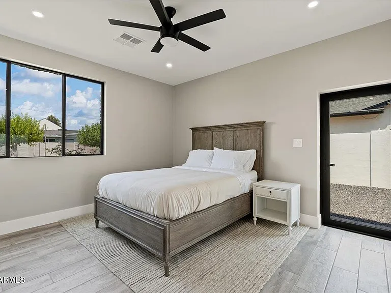 4137 E Earll Dr — Photo 37