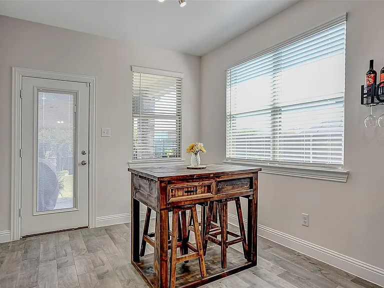 7205 Windy Meadow Dr — Photo 15