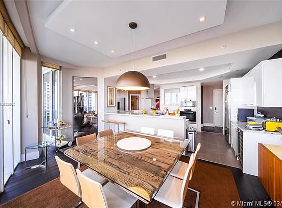 5th image of 4100 Island Blvd Unit 1404