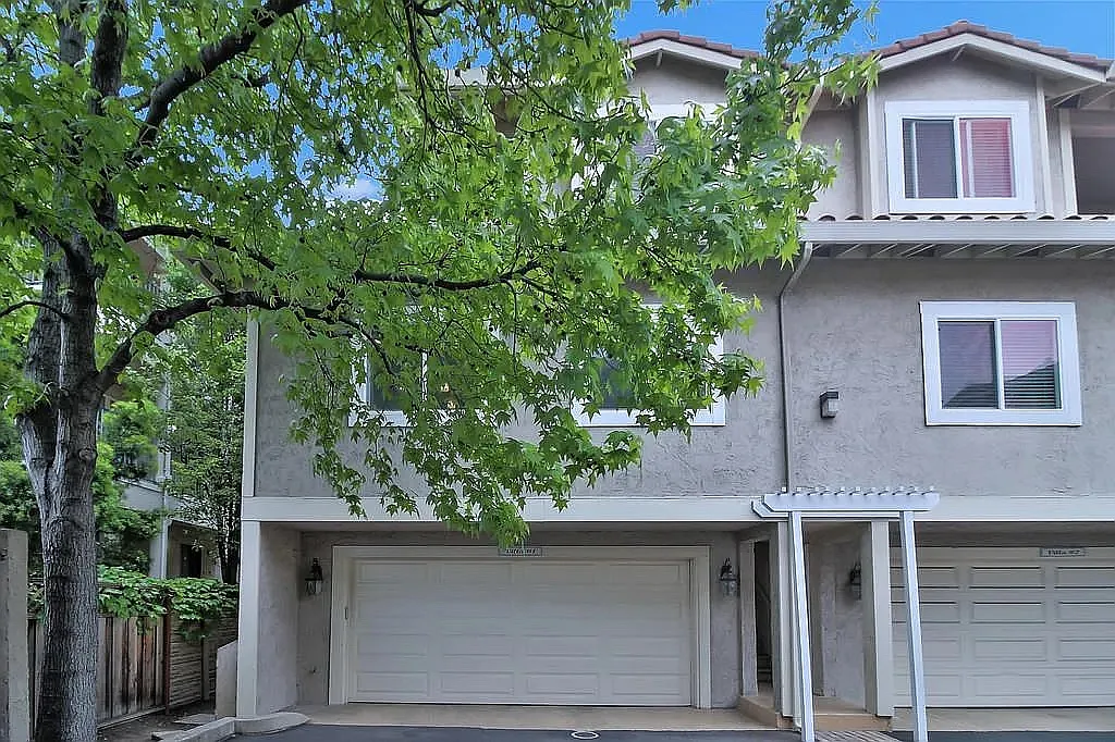 2 bed, 1000 sqft, $4,300 — Photo 1