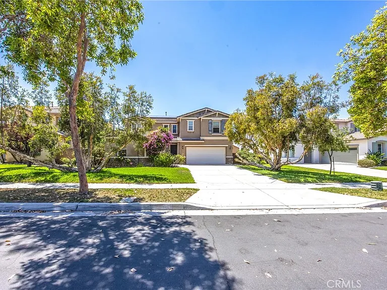 1689 Tivoli St — Photo 32