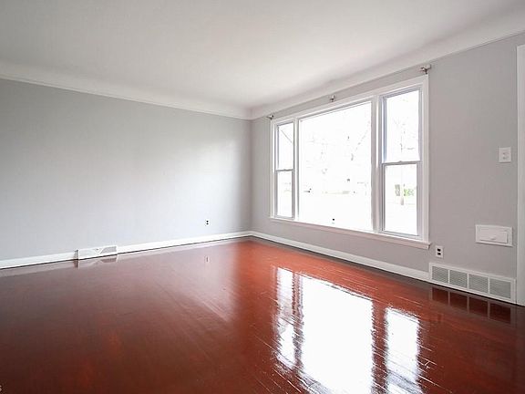 3rd image of 1799 Karen Dr