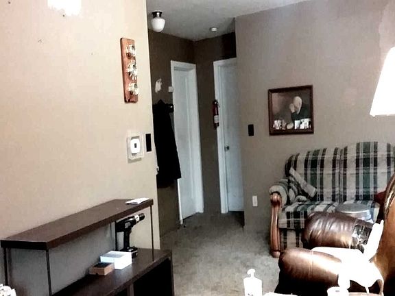 3rd image of 181 Wood Ave