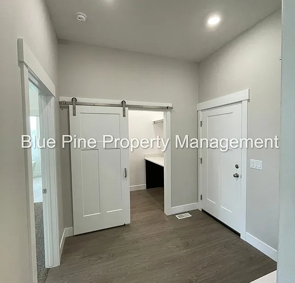 6047 Cedarwood Ln — Photo 18
