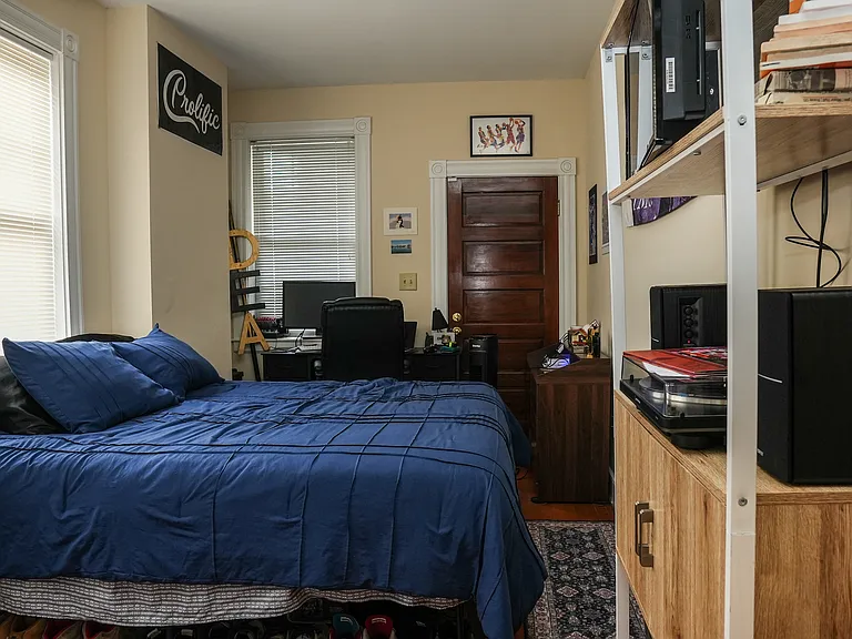 613 Price St #B — Photo 11