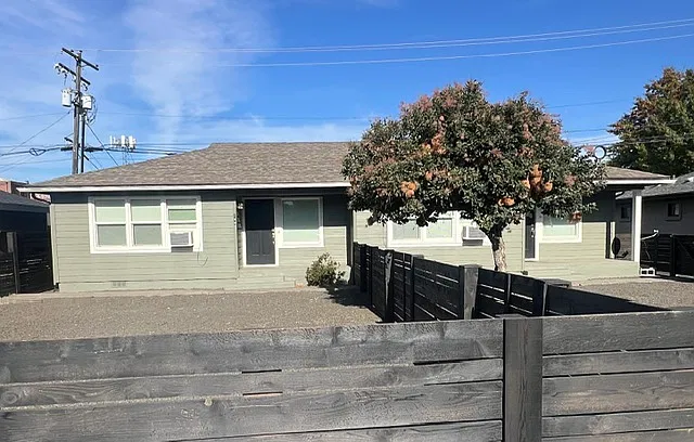 108 W Birch St — Photo 2