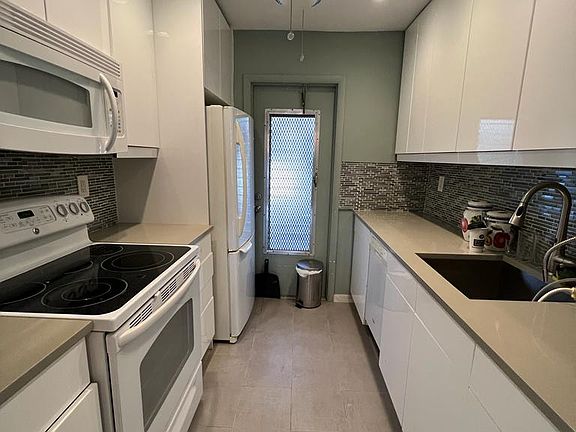 4th image of 2200 Diana Dr APT 112