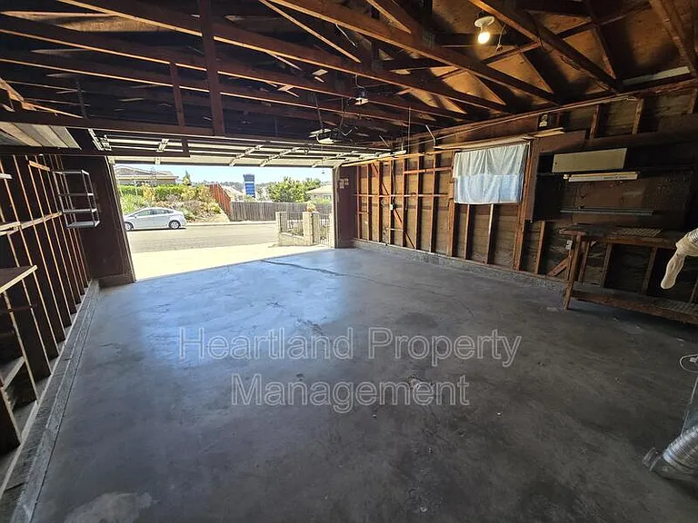 471 Tesota Ct — Photo 10