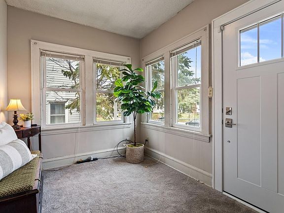 3rd image of 4211 Humboldt Ave N