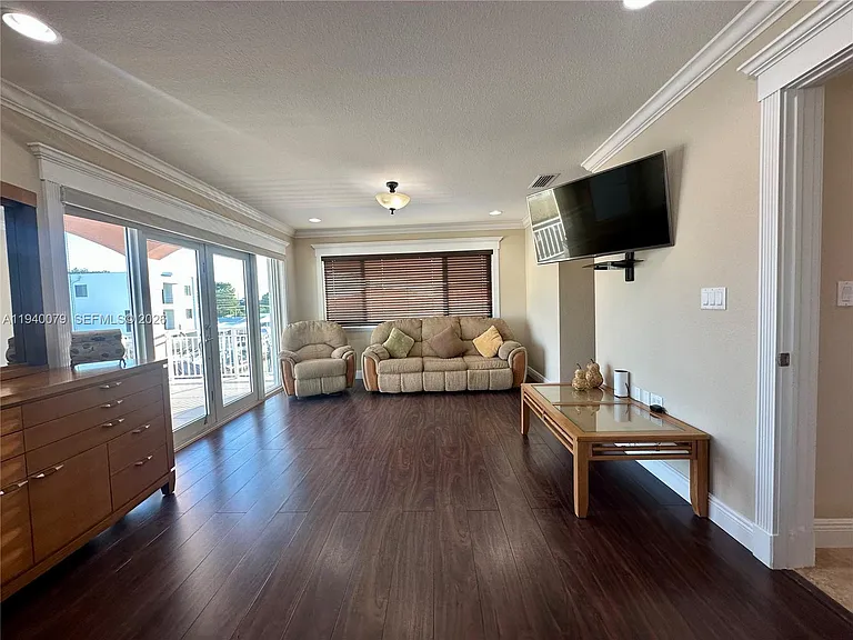 1516 Aqueduct Ln — Photo 28
