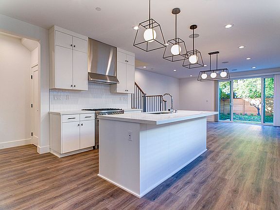 2nd image of 813 N Cherokee Ave #815