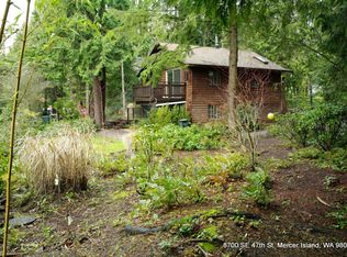 8700 SE 47th St, Mercer Island, WA 98040