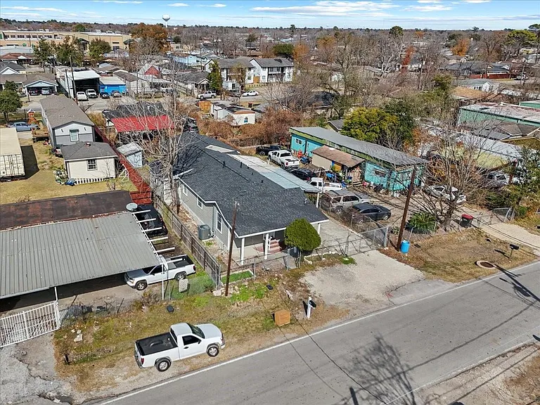 14029 McNair St — Photo 24