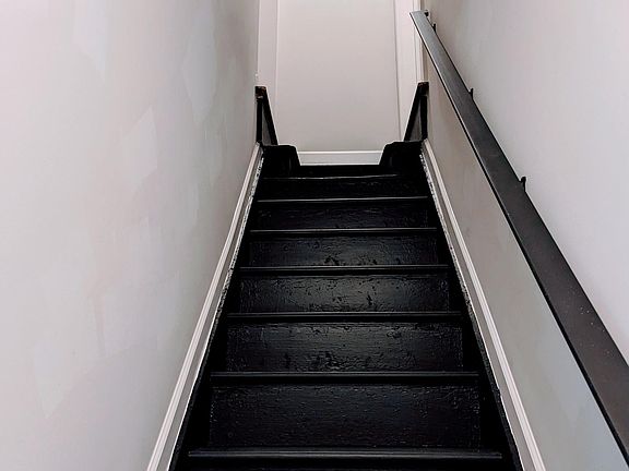 5th image of 125 Dakota Ave #125