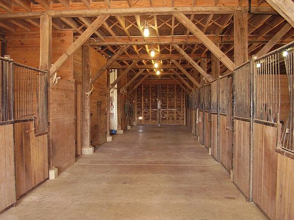 3rd image of 335 Youngblood Trl W