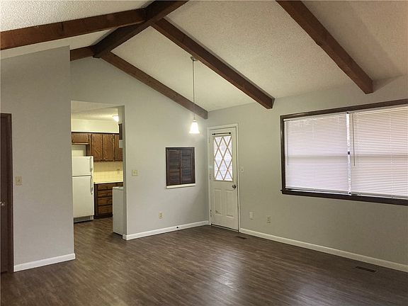 3rd image of 605 E Franklin St #605 & 607