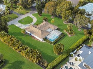 690 Murex Dr, Naples, FL 34102