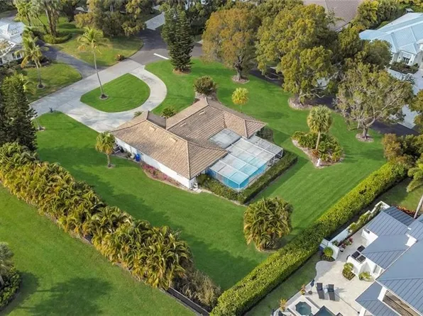 690 Murex DR, NAPLES, FL 34102