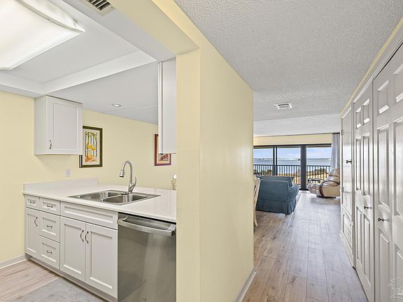 5th image of 900 Fort Pickens Rd APT 824