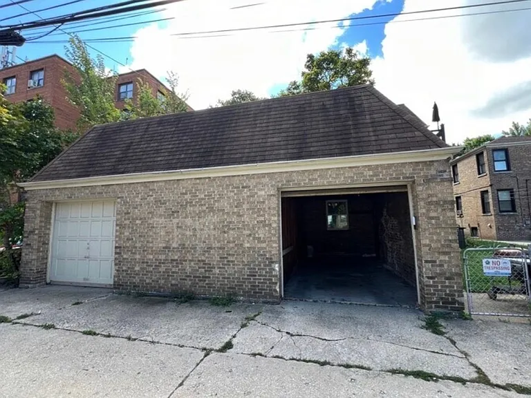 2618 W Rascher Ave #2 — Photo 14