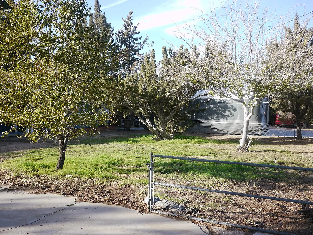 Building Photo - 7676 Hemlock Ave
