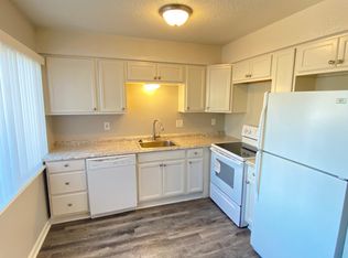408 W Poplar St #C, Olathe, KS 66061