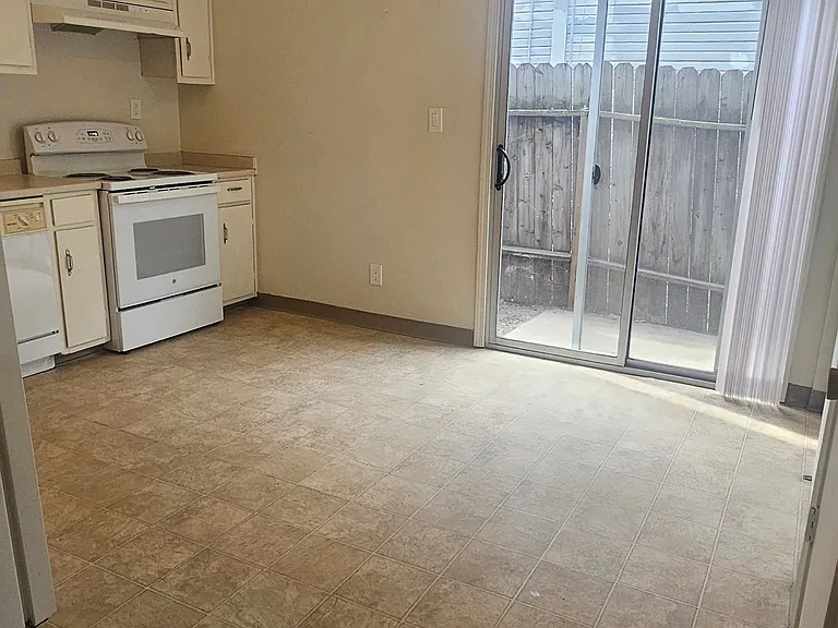 1814 V St #2 — Photo 16
