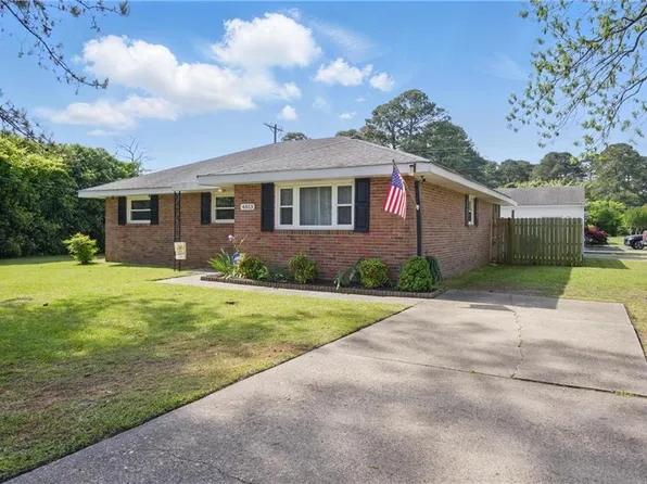 4813 Hatton Point Rd, Portsmouth, VA 23703