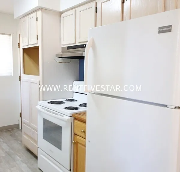 366 McKinley Ave — Photo 7