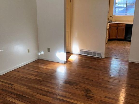 5th image of 2032 Lafayette Ave #B