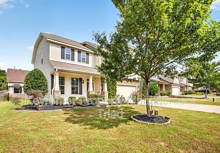 504 Eagles Way — Photo 43