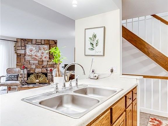 5th image of 2938 Heatherwood Ct