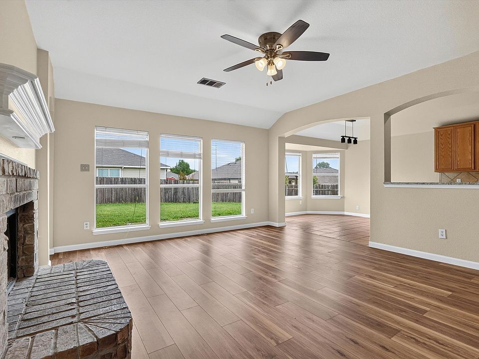 1st image of 1412 Constantina Dr