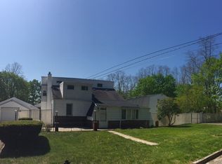 158 Valley Stream St, Islip Terrace, NY 11752