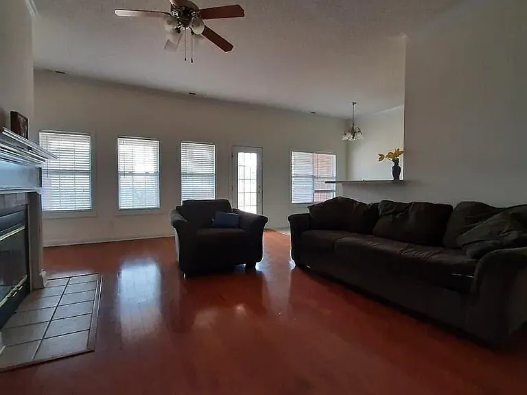 117 Tottenham Way — Photo 6