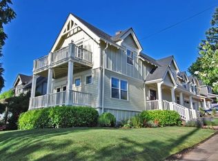 6944 SE Stark St, Portland, OR 97215