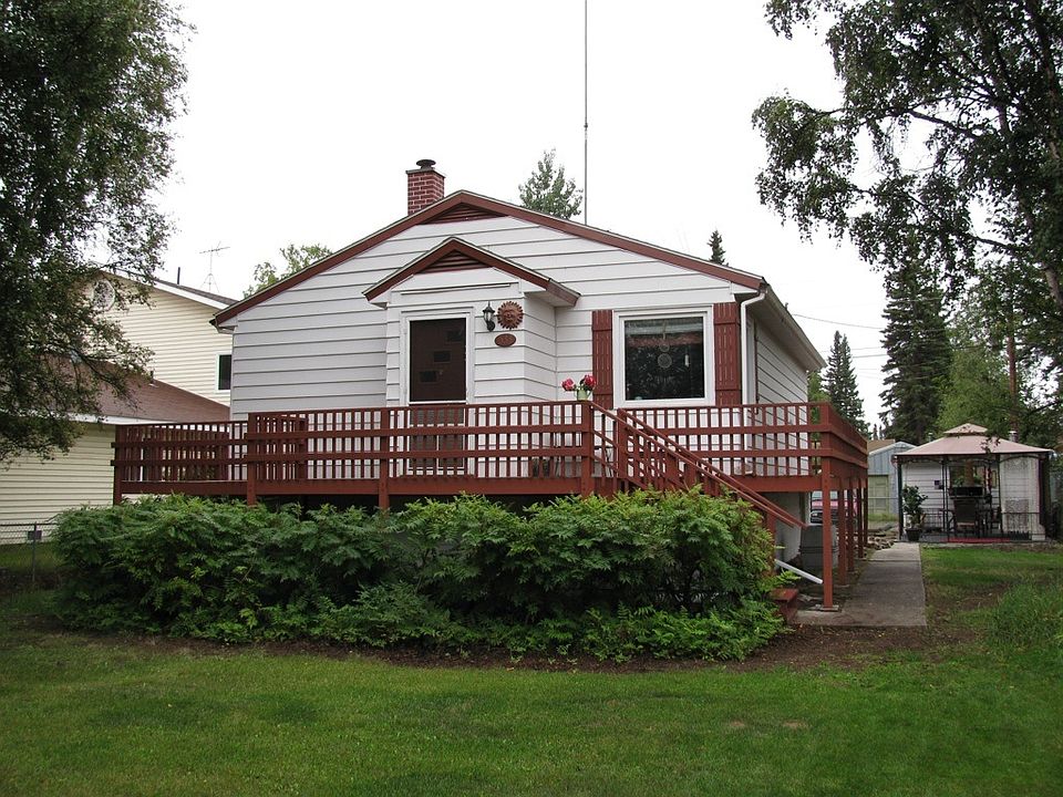 1st image of 533 Farewell Ave