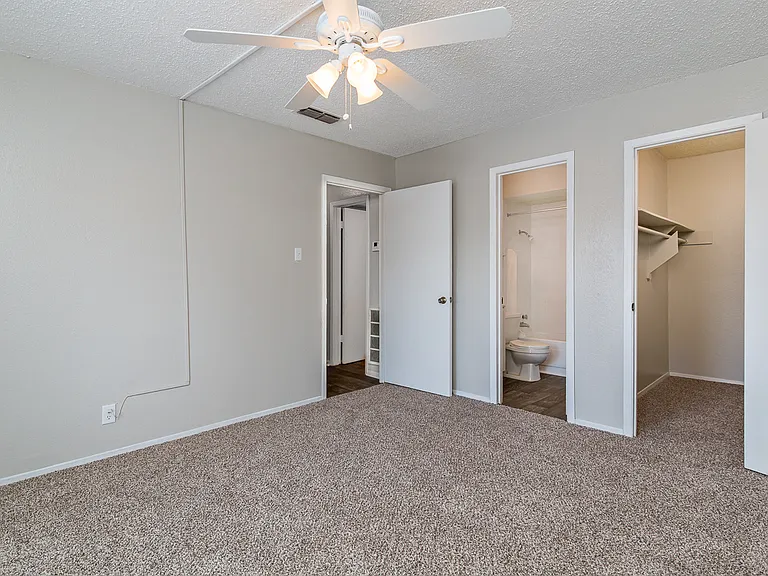 Gallery Apartments — Photo 10
