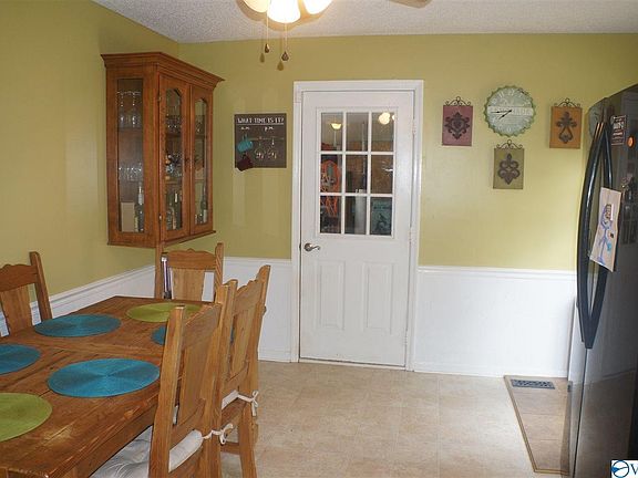 5th image of 114 Kathleen Dr